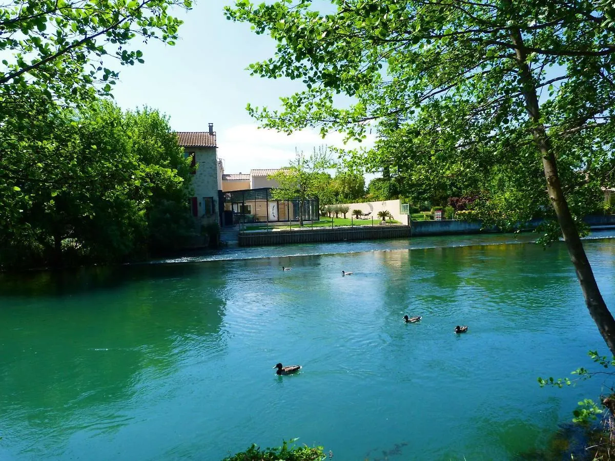 Au Murmure De La Sorgue LʼIsle-sur-la-Sorgue Frankrijk